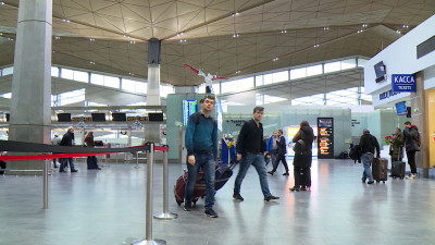 Пулково закрыли на прилет и вылет самолетов