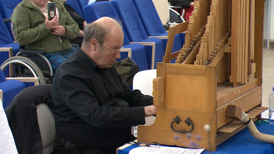 Музыканты петербургской филармонии дали необычный концерт в НИИ Джанелидзе