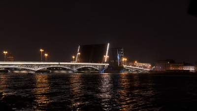 Александр Беглов: Петербургские мосты готовы к «большой» навигации 2025 года