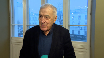 Председатель союза писателей Санкт-Петербурга Валерий Попов поздравил «Зенит» со 100-летием