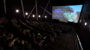 «Окно в кино». Премьера хоррор-комедии «Смерть единорога»,  лучшие документальные проекты России, «Падение короны», «Охотник за головами»