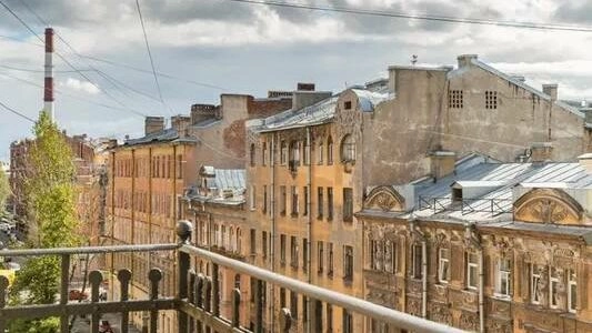 Апартаменты с красивым видом: прокуратура потребовала закрыть нелегальную гостиницу в жилом доме на Можайской улице - tvspb.ru