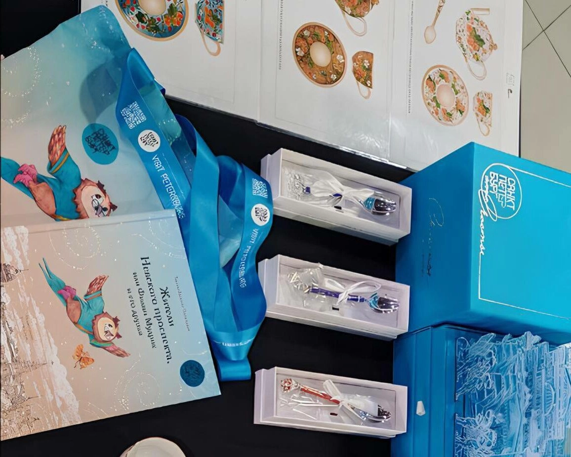 Петербург занял первое место в номинации «Линейка туристических сувениров региона» - tvspb.ru