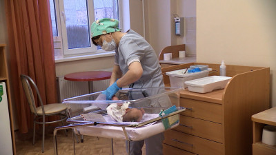 На поддержку рождаемости в Петербурге в трехлетнем бюджете запланировано 2,635 млрд рублей