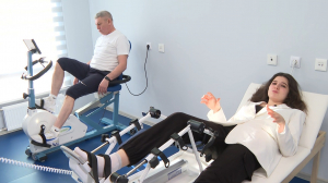 Аппарат активно-пассивной механотерапии: новое оборудование для разработки  суставов в поликлинике №98