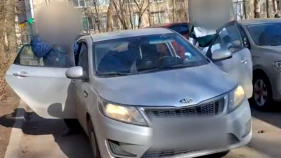 Не поделили проезд: две женщины устроили конфликт во дворе дома на Белы Куна