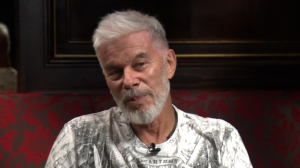 Улыбка окружающему миру, зарядка и завтрак. Рецепт идеального утра от народного артиста России Олега Газманова