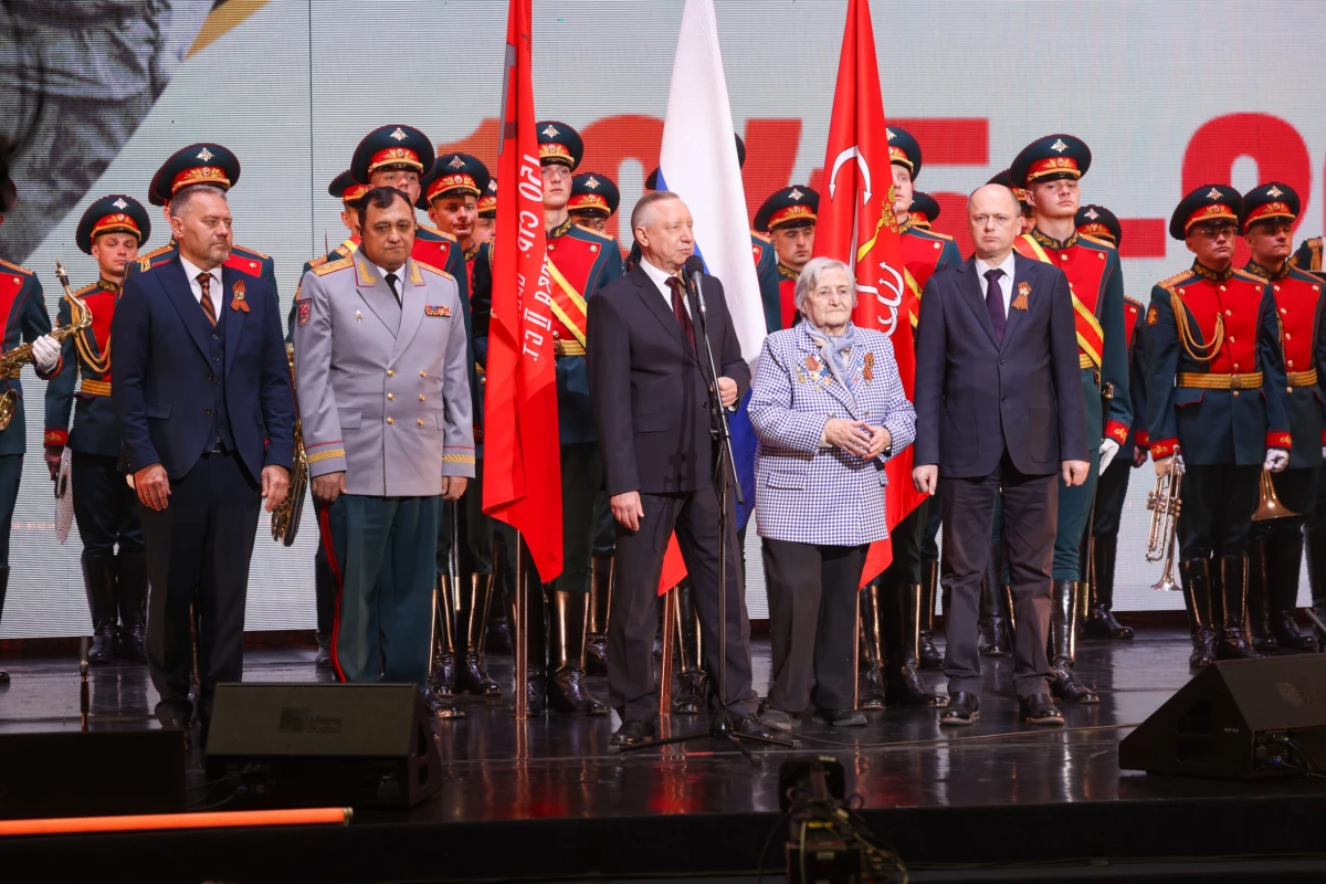 Александр Беглов: Великие слова Ольги Берггольц «никто не забыт и ничто не забыто» – одна из основ ленинградского характера - tvspb.ru
