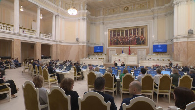 Губернатор Александр Беглов и петербургские парламентарии поздравили с 30-летием коллектив и ветеранов Контрольно-счетной палаты