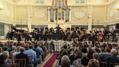 Концерт «Великие песни Великой Победы» прошел в академической капелле Петербурга