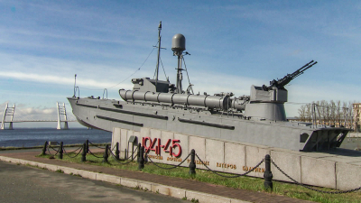 На Наличной улице обновили памятник морякам торпедных катеров