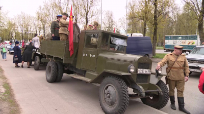 Автопробег в честь 80-летия Великой Победы стартовал в Петербурге