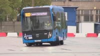 В Петербурге лучшие водители автобусов показывают умение управлять общественным транспортом в финале международного конкурса профмастерства