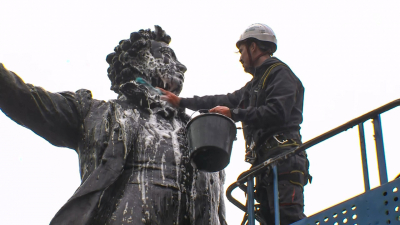 Как петербургские памятники готовят к празднованию Дня города