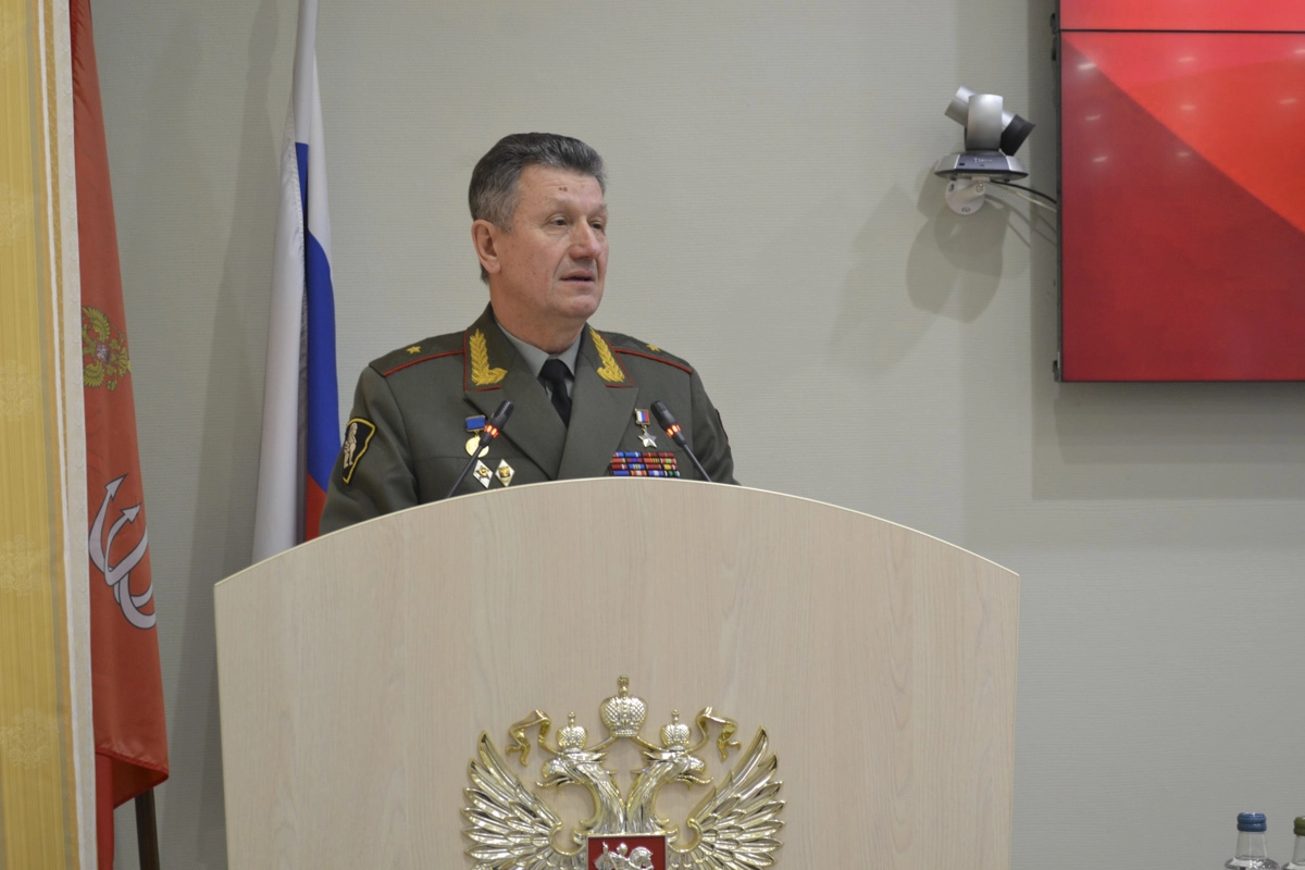 Александр Беглов поздравил с 70-летием Героя Российской Федерации, председателя Совета Героев Советского Союза, Героев Российской Федерации и полных кавалеров ордена Славы Геннадия Фоменко - tvspb.ru