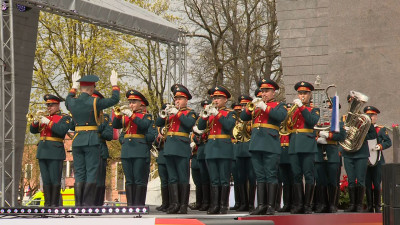 Торжественный концерт, посвященный юбилею Великой Победы, проходит в Красном Селе