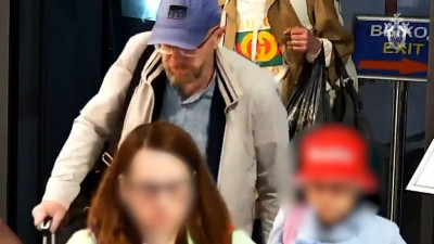 Полицейские и сотрудники СК РФ помогли петербурженке вернуть дочь, похищенную отцом в 2020 году