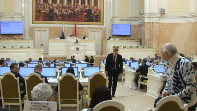 В Петербурге приняли закон, который ограничит работу «наливаек» в жилых домах