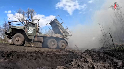 Расчеты РСЗО «Град» уничтожили бронетехнику ВСУ на территории Сумской области