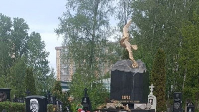 Петербуржец, покрасивший мемориал экипажу подлодки «Курск», стал фигурантом уголовного дела