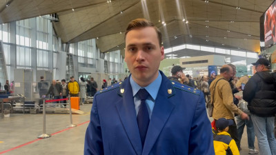 В Пулково пассажиры задержанных рейсов могут обратиться к сотрудникам транспортной прокуратуры