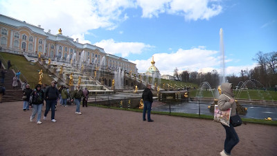 В музее-заповеднике «Петергоф» 17 мая пройдет весенний праздник фонтанов