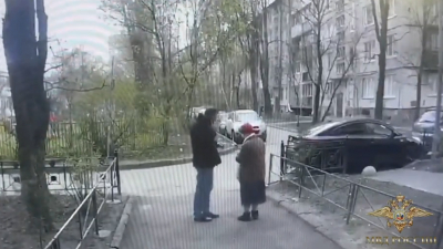 В Петербурге полицейские задержали подозреваемого в обмане жительницы блокадного Ленинграда