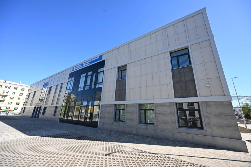 Александр Беглов: Новые корпуса Центра медико-санитарной помощи №3 – вклад петербуржцев в восстановление мирной жизни на Донбассе - tvspb.ru