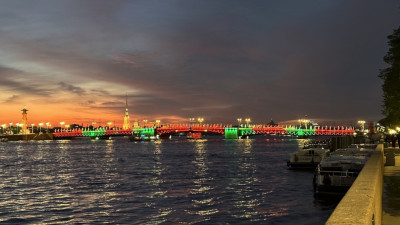 Александр Беглов: В честь Дня пограничника городские переправы и телебашня получат праздничное световое оформление