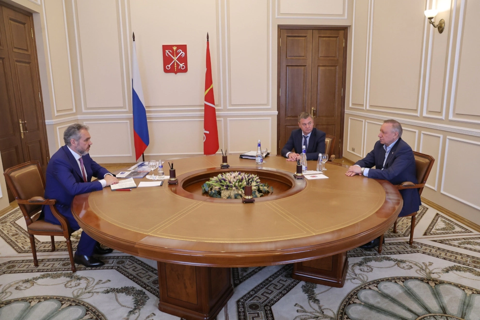 Александр Беглов: Петербургское предприятие станет первым в России серийным производителем логистических и промышленных роботов - tvspb.ru