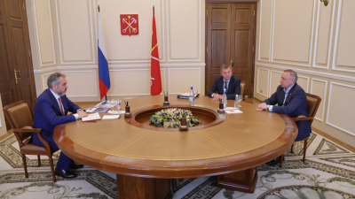 Александр Беглов: Петербургское предприятие станет первым в России серийным производителем логистических и промышленных роботов