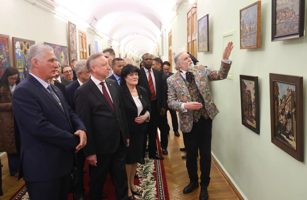 Александр Беглов и Мигель Диас-Канель Бермудес открыли выставку, посвященную 65-летию восстановления дипломатических отношений между Россией и Кубой - tvspb.ru