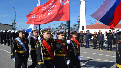 Военнослужащие Балтийского флота отметили День Победы в Кронштадте