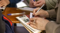 Свыше 3 тысяч открыток отправили по «Литературной почте» в первый день Книжного салона-2025
