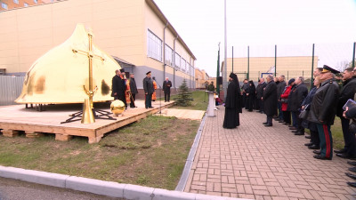 В Петербурге освятили купол и крест Главного храма войск связи