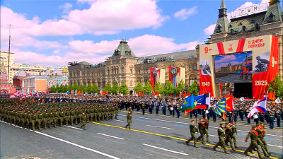 Мощь и величие Отечества: как прошел главный парад к 80-летию Победы на Красной площади