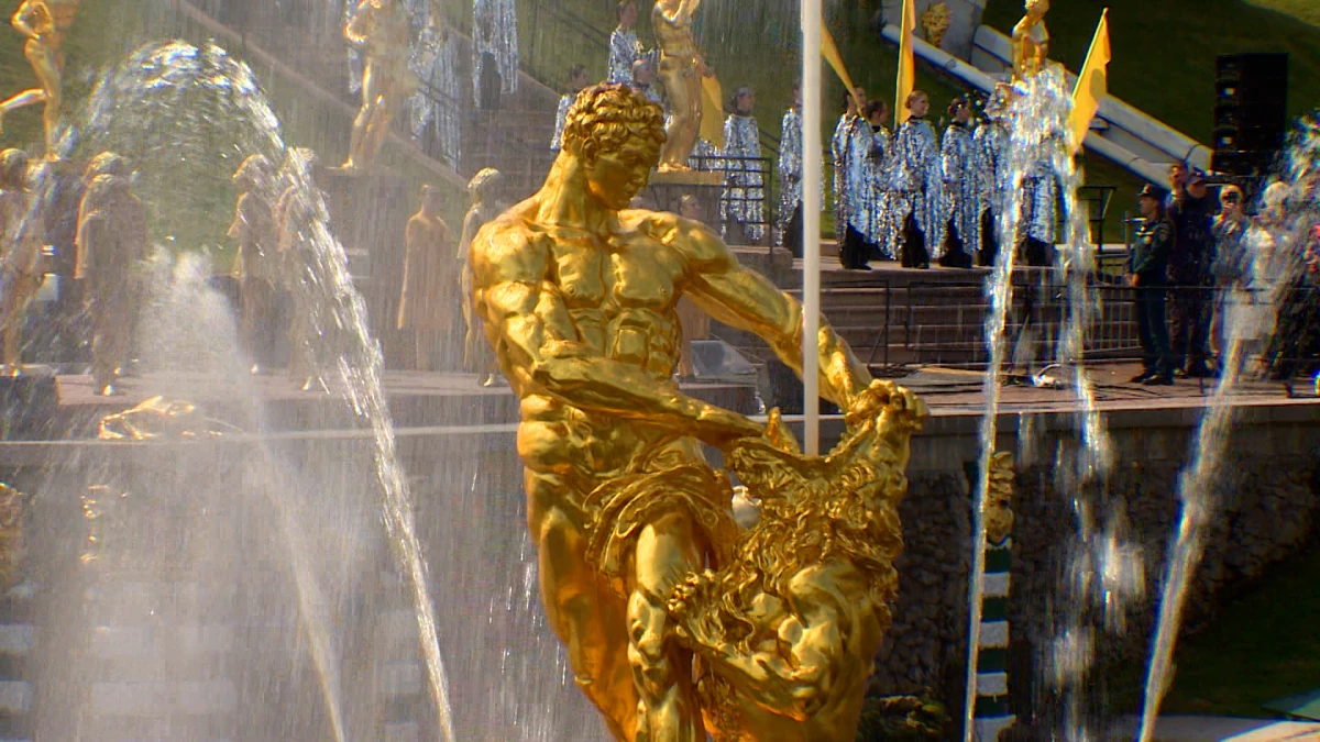 20 и 21 сентября в Петергофе пройдет осенний фестиваль фонтанов – что ждет гостей - tvspb.ru