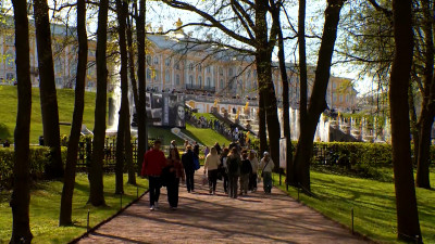 Турпоток в Петербург с 1 по 11 мая увеличился на 13 процентов: город принял 950 тысяч гостей