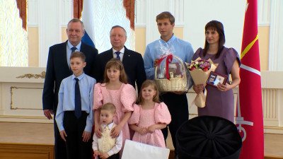 Александр Беглов: Поддержка многодетных семей является одним из приоритетов Петербурга