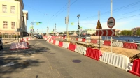 На Университетской набережной и Менделеевской линии ограничат движение транспорта