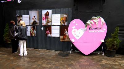 В Петербурге открылась фотовыставка «Сильная нежность» в арт-пространстве «АТС»