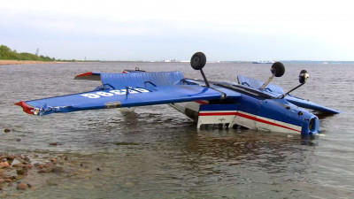 «Дельфин-3» мог аварийно сесть в Кронштадте из-за отказа двигателя