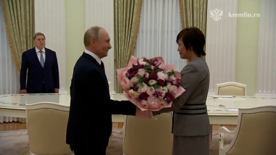 Владимир Путин провёл встречу с вдовой Синдзо Абэ