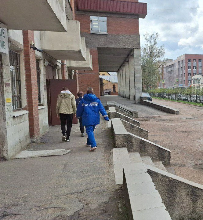 Хирурги Педиатрического университета сохранили кисть руки подростку, неудачно взорвавшему петарду - tvspb.ru