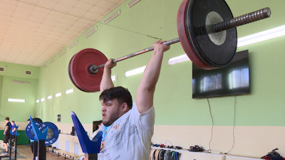 Петербуржец завоевал две бронзовые медали на молодежном чемпионате мира по тяжелой атлетике