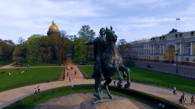 Председатель Совета Федерации Валентина Матвиенко поздравила петербуржцев с Днём города