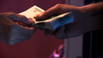 В Петербурге задержали курьера, забравшего у блокадницы больше миллиона рублей