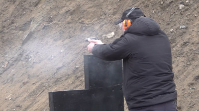 В полицейском Главке прошли соревнования по стрельбе в преддверии Дня Победы