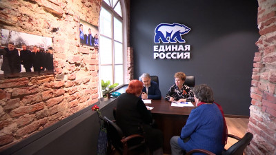Председатель Законодательного Собрания Санкт-Петербурга Александр Бельский провел личный прием граждан