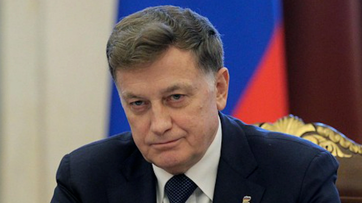 Александр Беглов и Александр Бельский поздравили с юбилеем депутата Государственной Думы Вячеслава Макарова - tvspb.ru